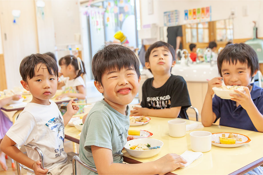 給食